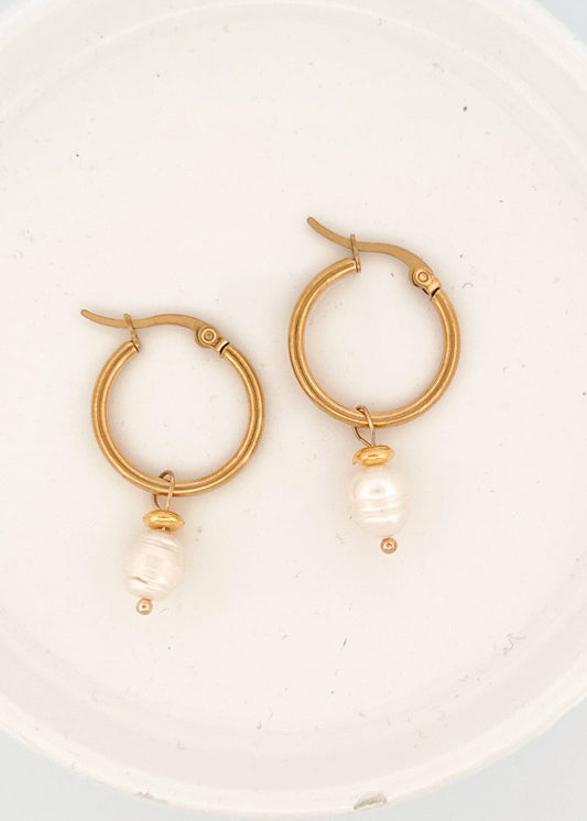 Freshwater  Pearl Earring