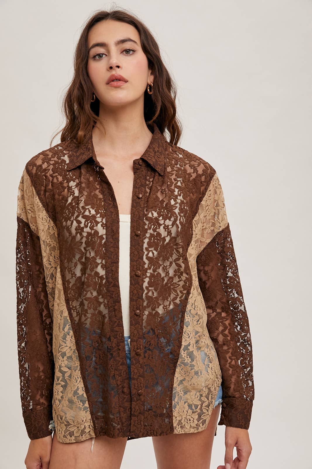 COLOR BLOCK LACE BUTTON DOWN SHIRT