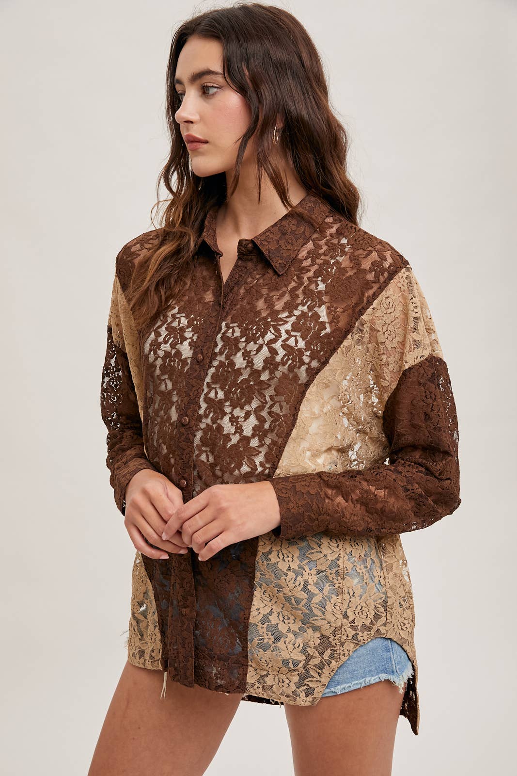 COLOR BLOCK LACE BUTTON DOWN SHIRT