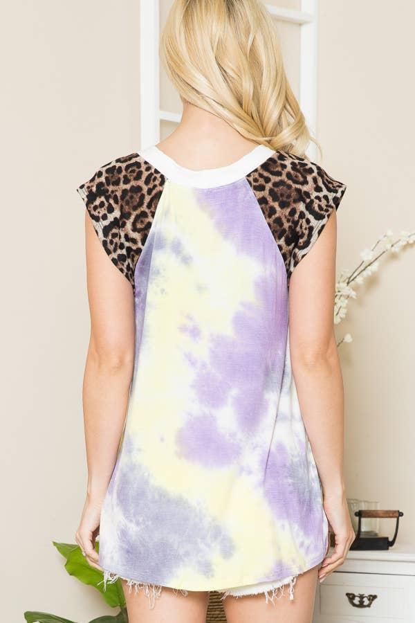 V-NECK TIE DYE TUNIC TOP WITH ANIMAL PRINT SLEEVES
