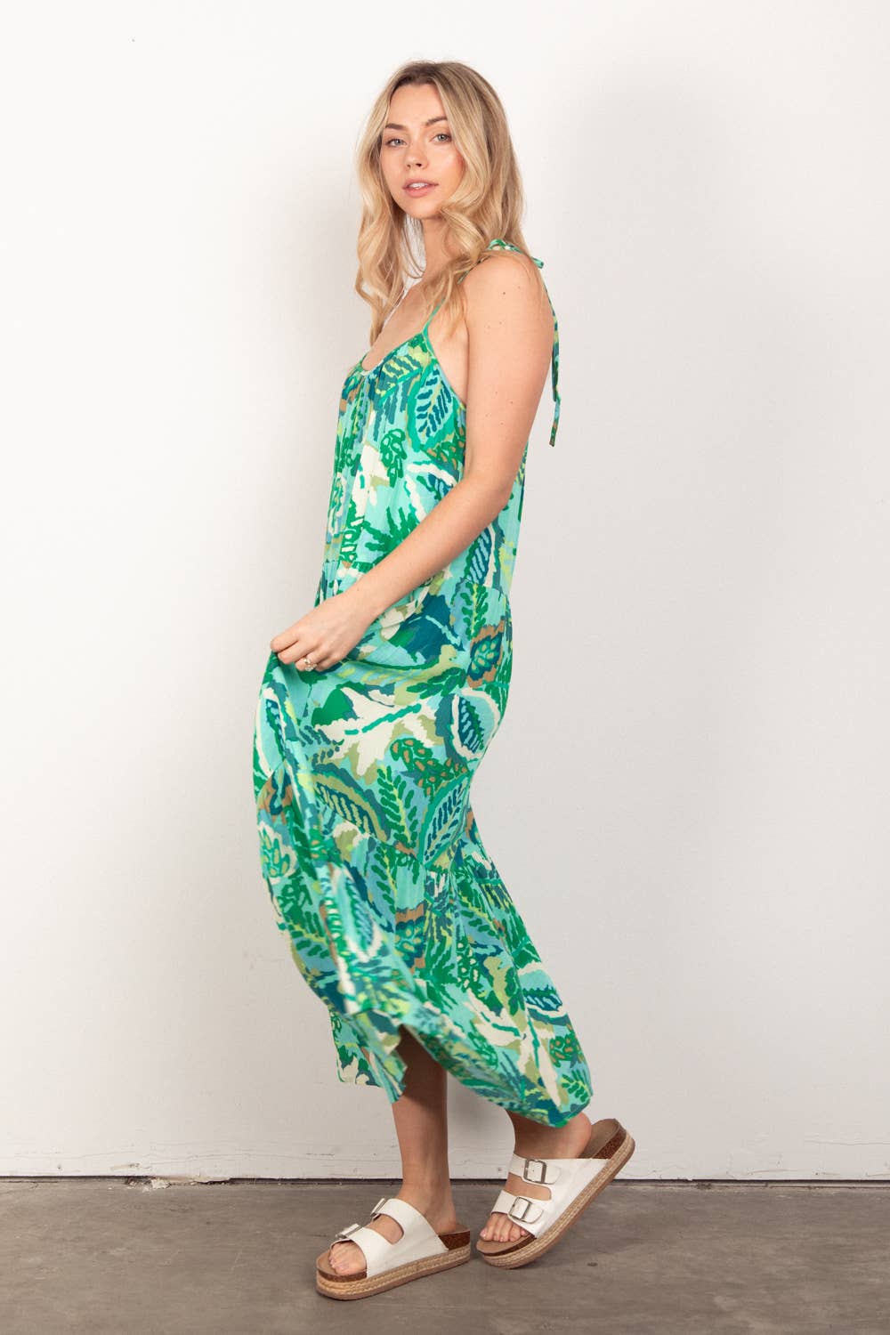 PLUS SIZE Sleeveless Tropical Printed Summer Midi
