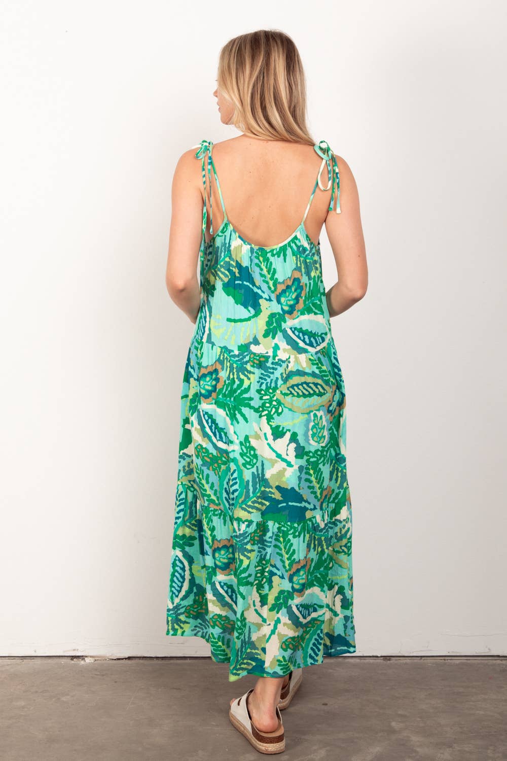 PLUS SIZE Sleeveless Tropical Printed Summer Midi