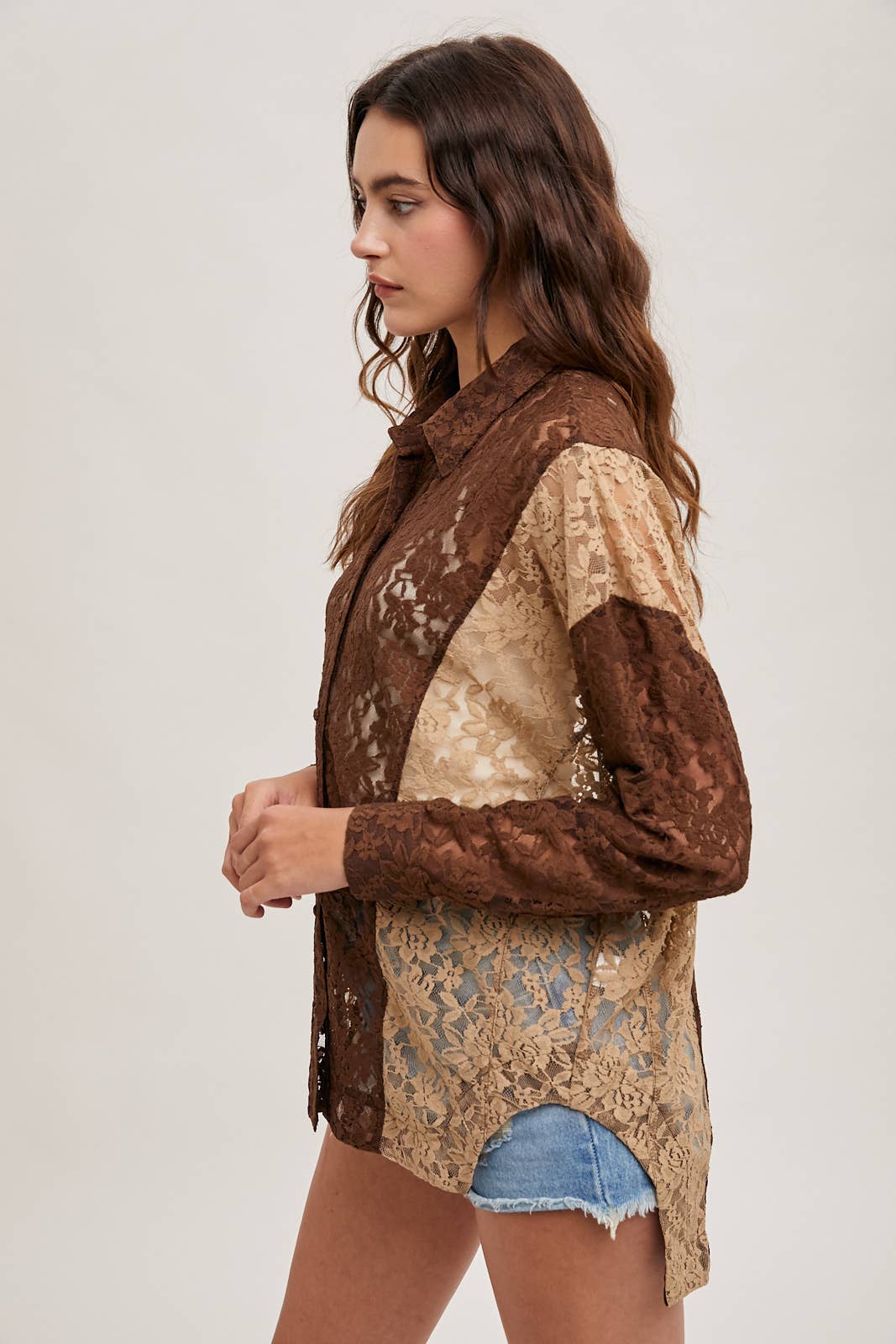 COLOR BLOCK LACE BUTTON DOWN SHIRT